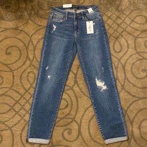 New with tags. Judy Blue Mi-Rise Slim fit size 1/25